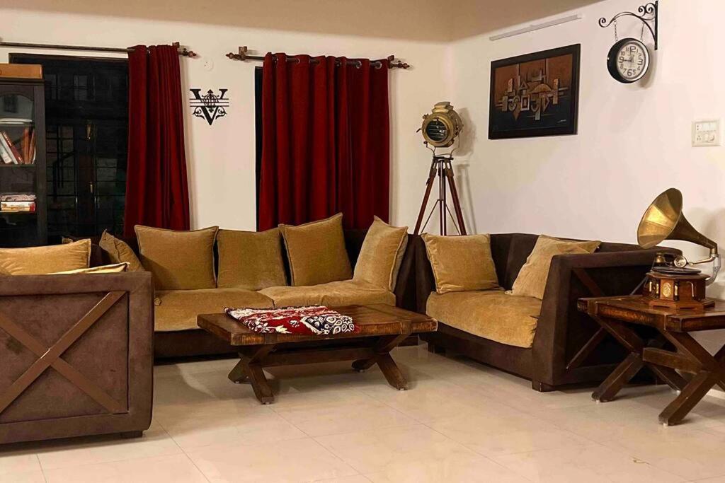 לונבלה Valecha Villa Entire 4Bhkbunglow With 5000 Sq Ft Garden מראה חיצוני תמונה